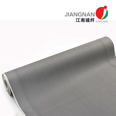 0.65mm 650 স্টেইনলেস স্টিল ওয়্যার রিইনফোর্সড পলিউরেথেন প্রলিপ্ত ফাইবারগ্লাস ফায়ারপ্রুফ কার্টেনের জন্য ফাইবার গ্লাস কাপড়
